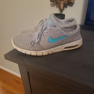 Mens Nike Stefan Janoskis size 9.5